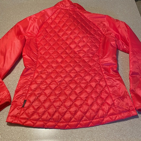 North Face Women’s Thermoball 3-in-1 Parka. Size Medium. Green/Pink - Picture 8 of 10